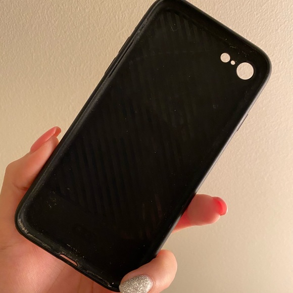 iPhone 8 phone case - Picture 2 of 3